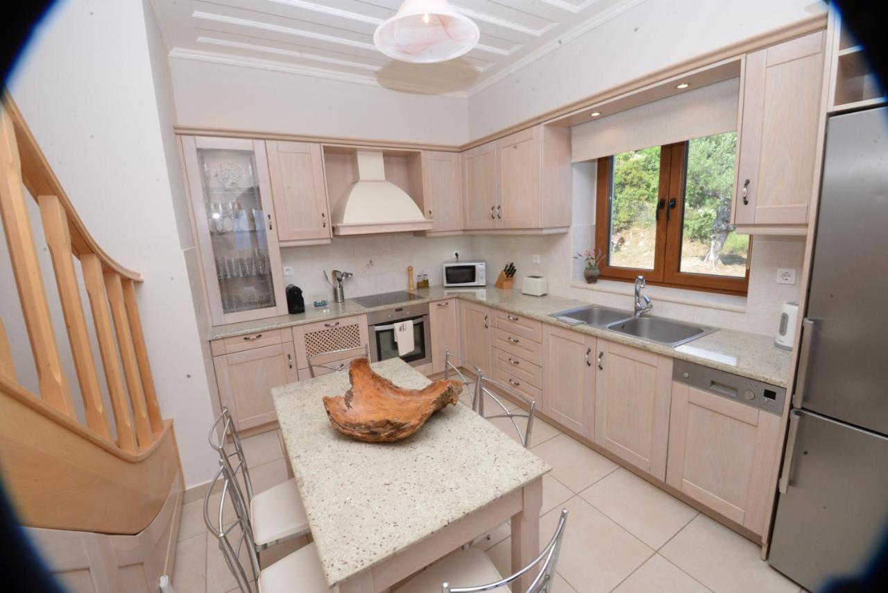 Villa Melanthi Kassiopi Corfu Eksteriør bilde